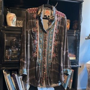 crazy cool JOHNNY WAS top, size small. Camo, velvety, and embroidery… oh my!